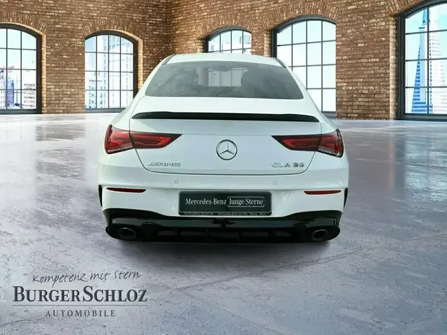 Mercedes-Benz CLA 35 AMG