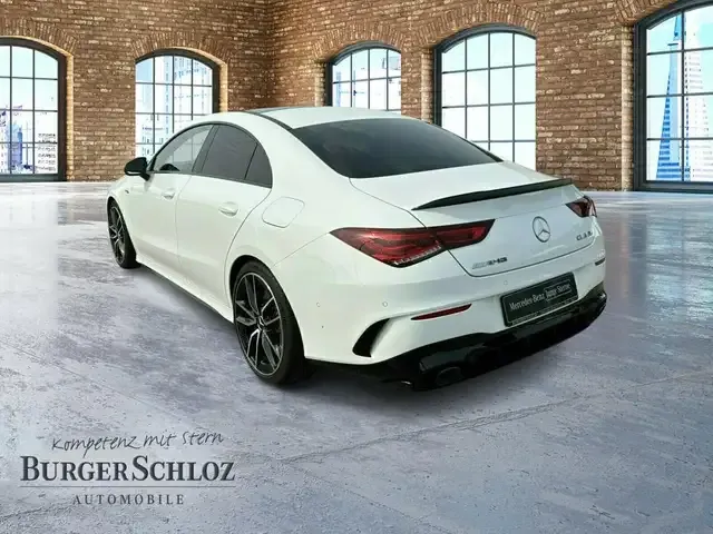 Mercedes-Benz CLA 35 AMG