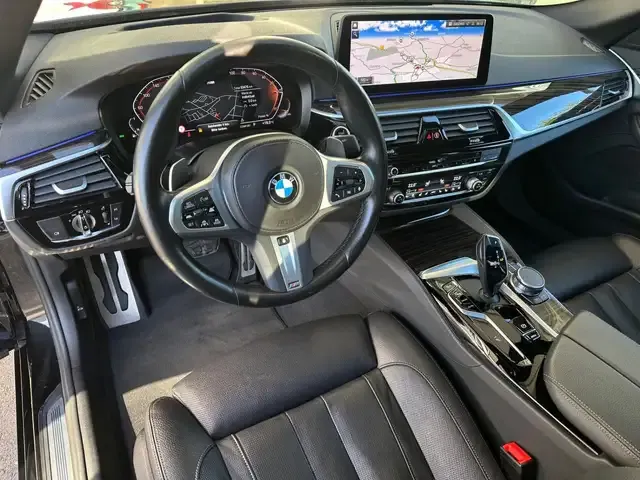 BMW 530