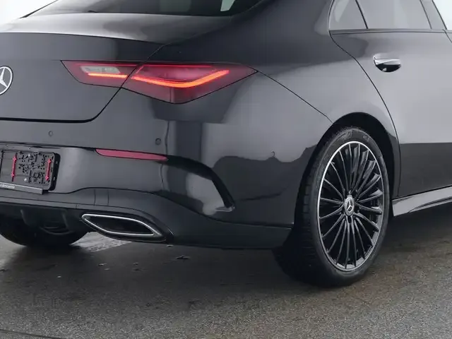 Mercedes-Benz CLA 200