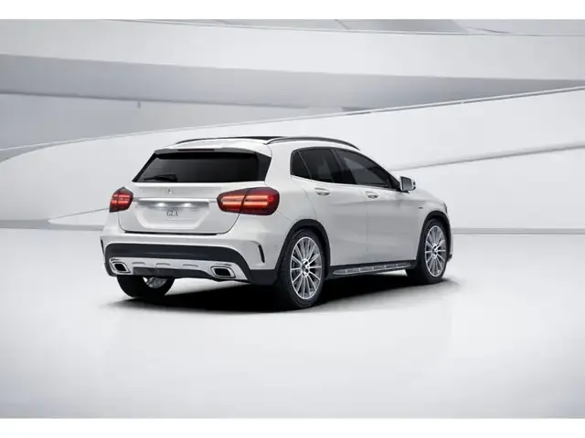 Mercedes-Benz GLA 180