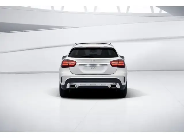 Mercedes-Benz GLA 180