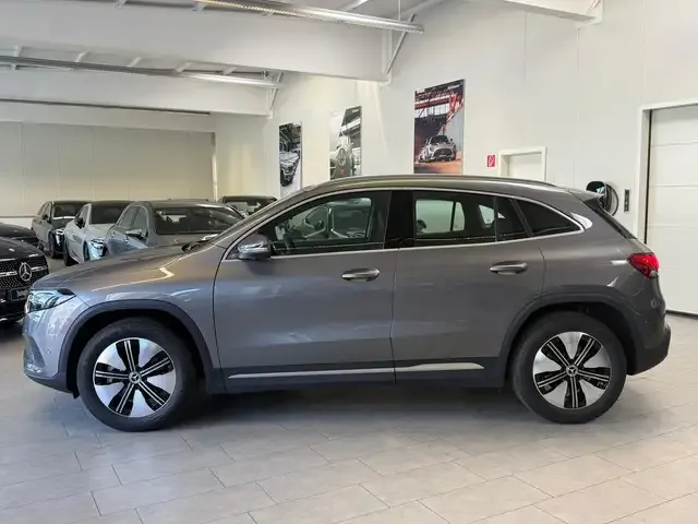 Mercedes-Benz EQA 300