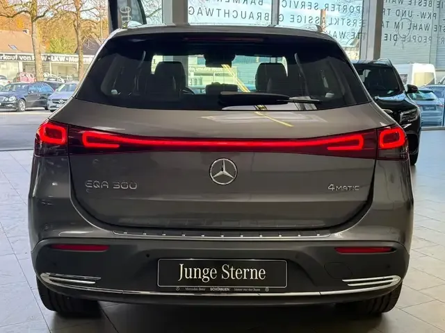 Mercedes-Benz EQA 300