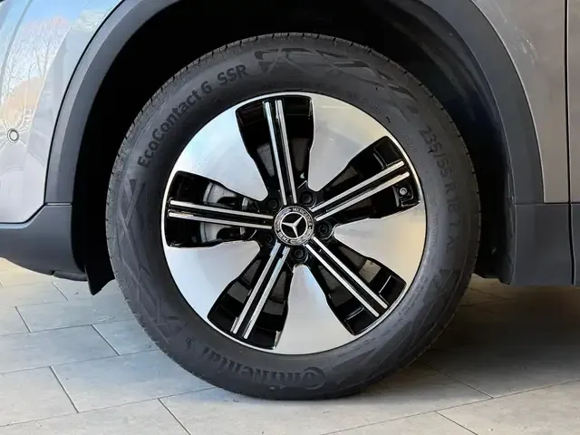 Mercedes-Benz EQA 300