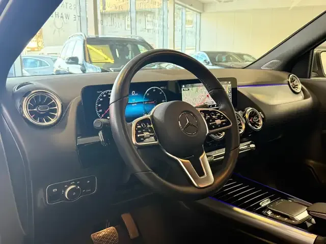 Mercedes-Benz EQA 300