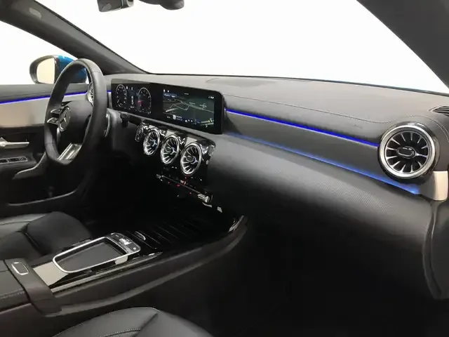 Mercedes-Benz CLA 180