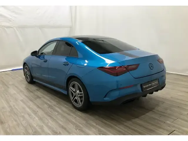 Mercedes-Benz CLA 180