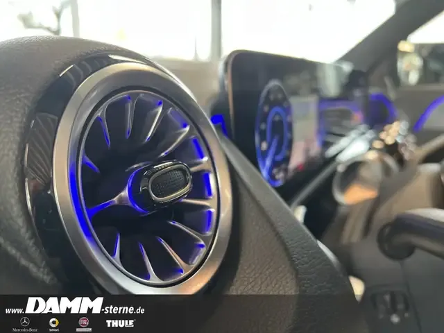 Mercedes-Benz EQB 300