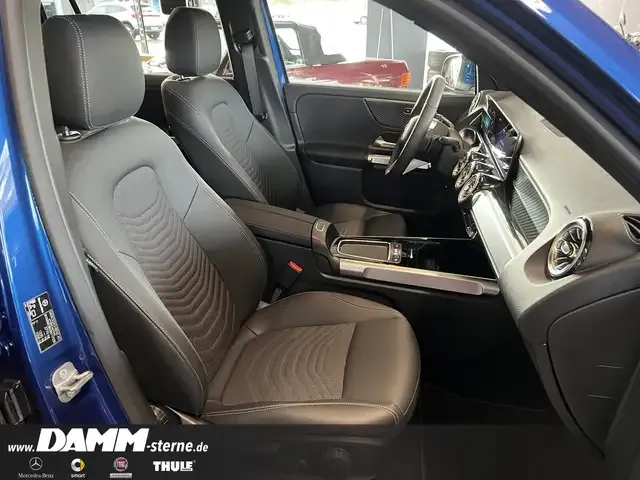 Mercedes-Benz EQB 300