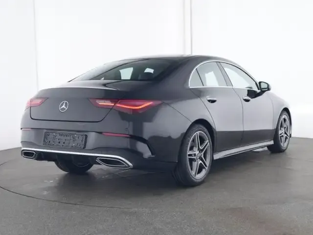 Mercedes-Benz CLA 180