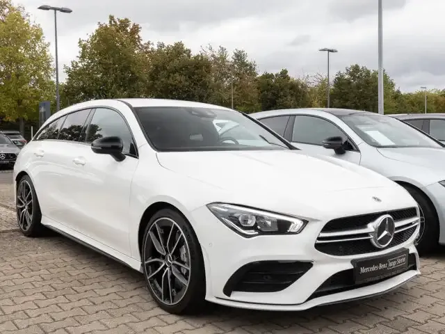 Mercedes-Benz CLA 35 AMG