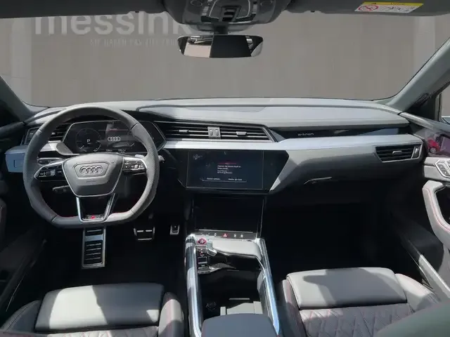 Audi SQ8 e-tron