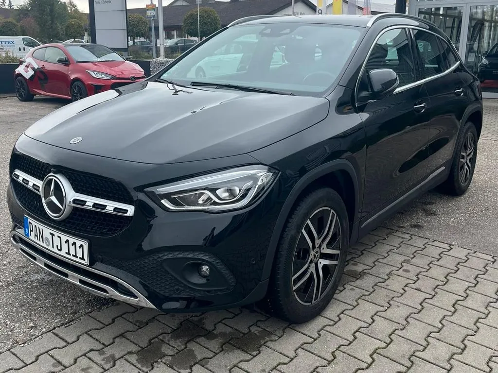 Mercedes-Benz GLA 250