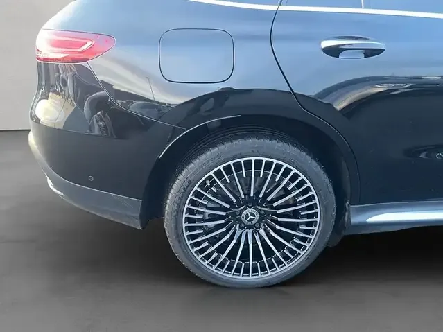 Mercedes-Benz EQC 400