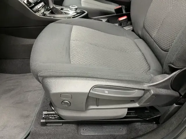 BMW 225