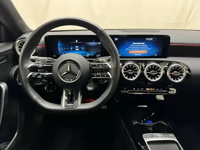 Mercedes-Benz A 35 AMG