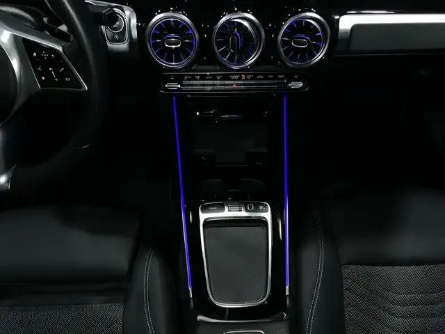 Mercedes-Benz GLB 200