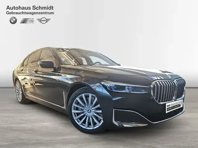BMW 750