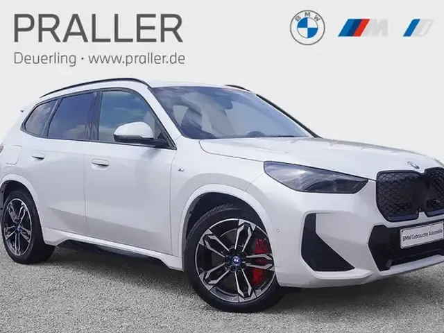 BMW iX1