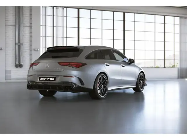 Mercedes-Benz CLA 45 AMG