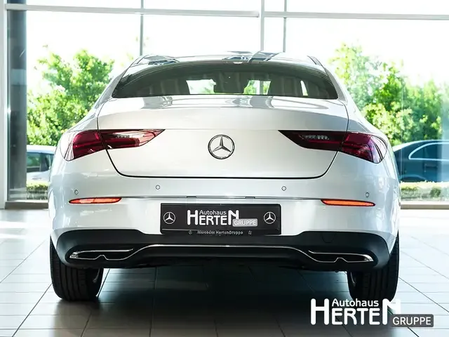 Mercedes-Benz CLA 180