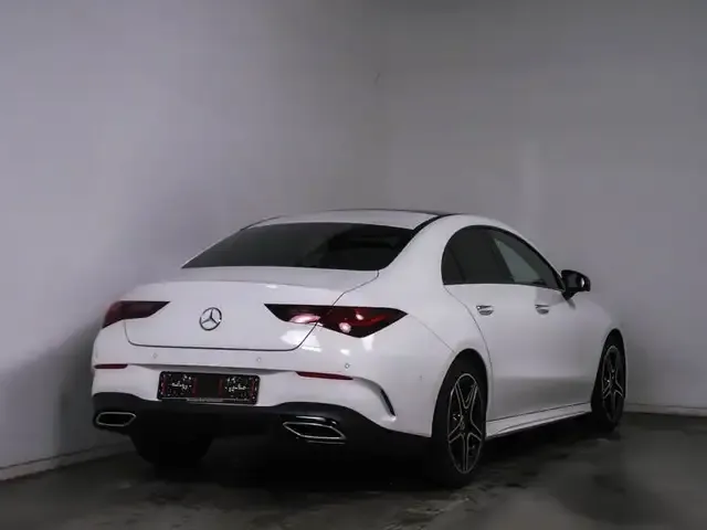 Mercedes-Benz CLA 200