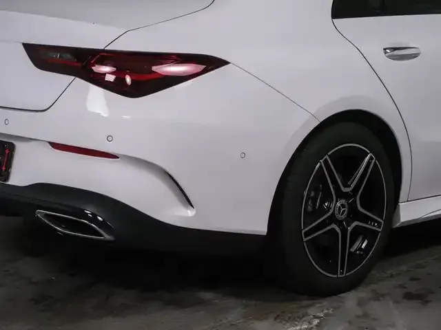 Mercedes-Benz CLA 200