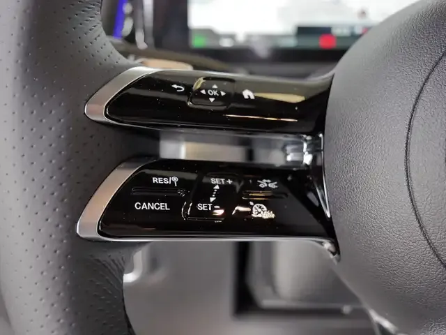 Mercedes-Benz GLB 220