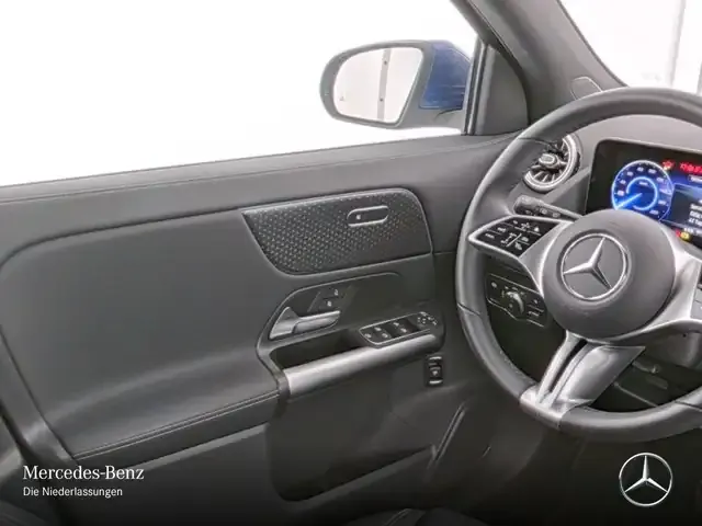 Mercedes-Benz EQA 300