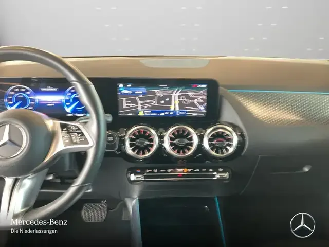 Mercedes-Benz EQA 300