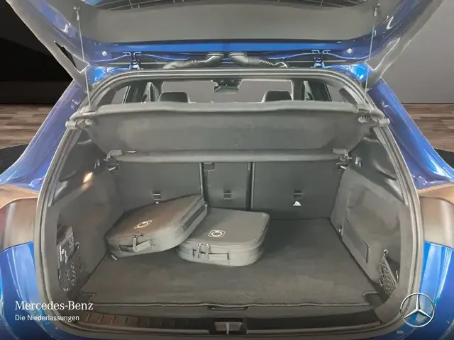 Mercedes-Benz EQA 300