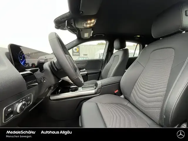 Mercedes-Benz EQA 300