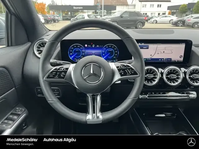 Mercedes-Benz EQA 300