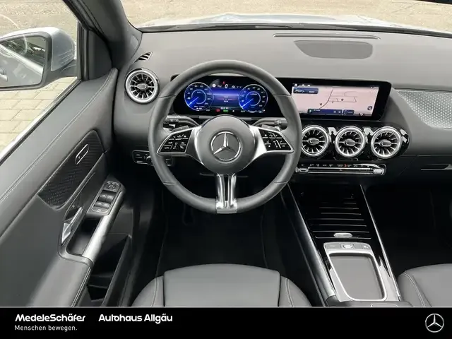Mercedes-Benz EQA 300
