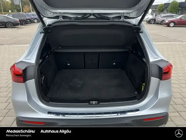 Mercedes-Benz EQA 300