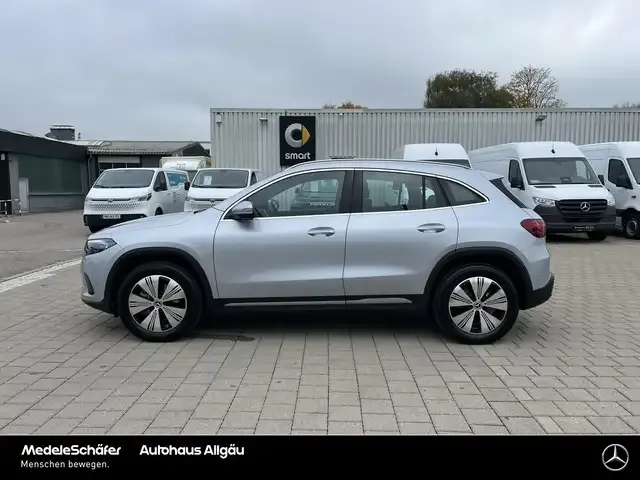 Mercedes-Benz EQA 300