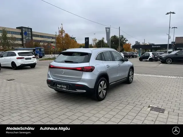 Mercedes-Benz EQA 300
