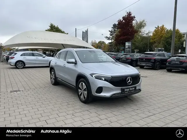 Mercedes-Benz EQA 300