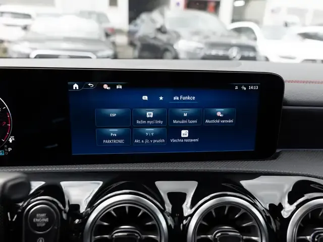 Mercedes-Benz CLA 220