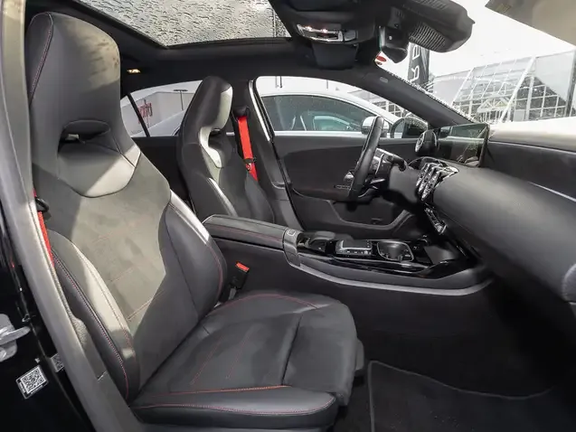 Mercedes-Benz A 45 AMG