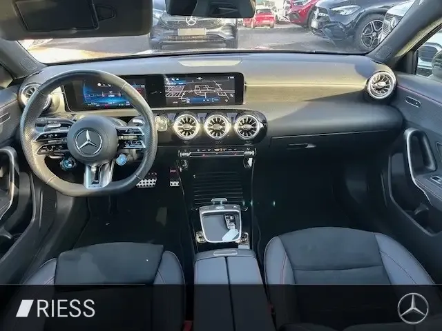 Mercedes-Benz A 35 AMG