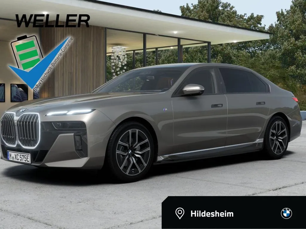 BMW i7