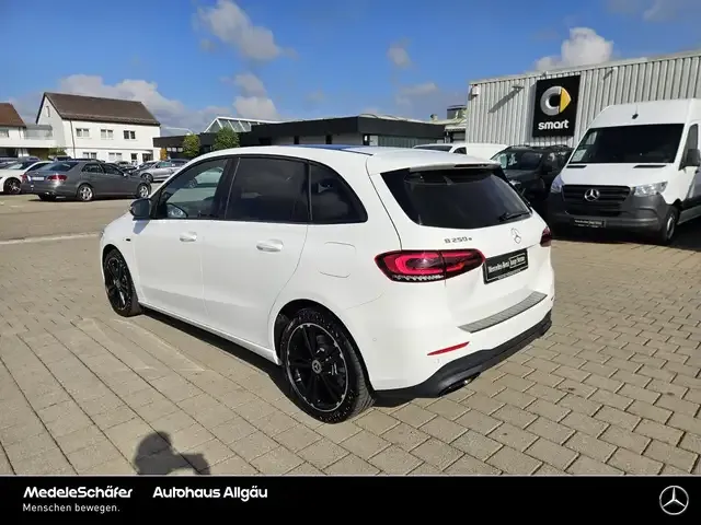Mercedes-Benz B 250