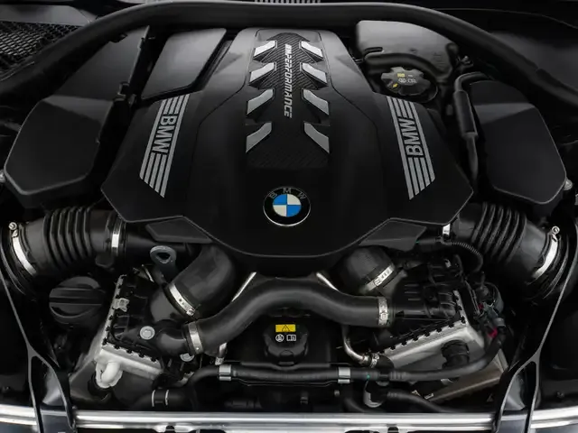 BMW M850
