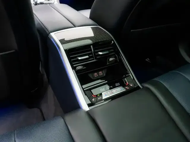 BMW M850