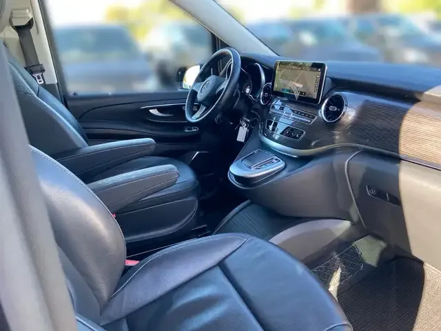 Mercedes-Benz V 250