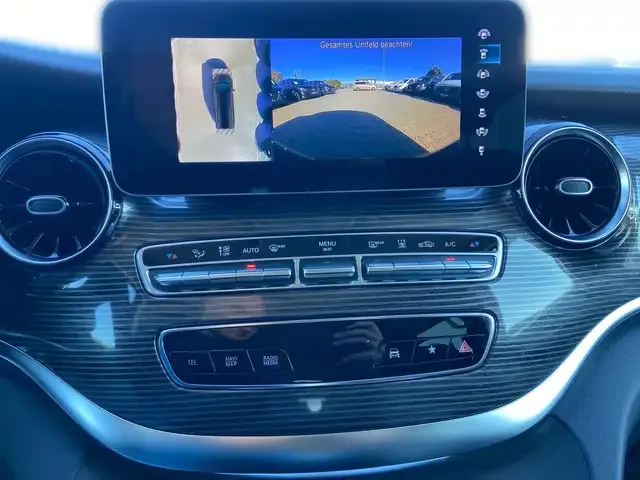 Mercedes-Benz V 250