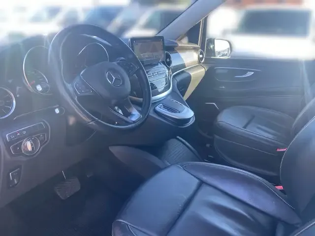 Mercedes-Benz V 250