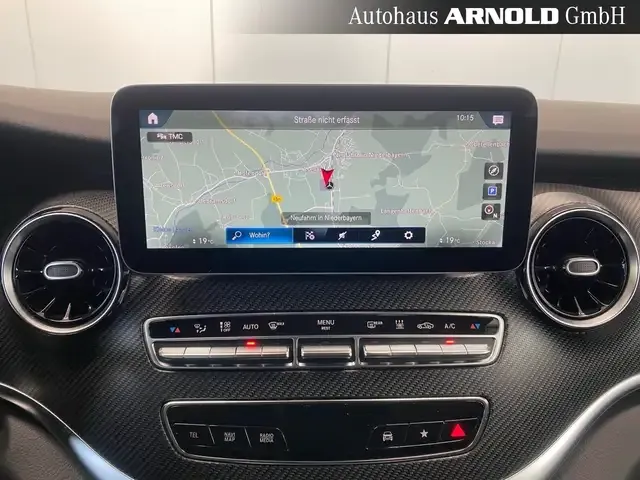 Mercedes-Benz V 220